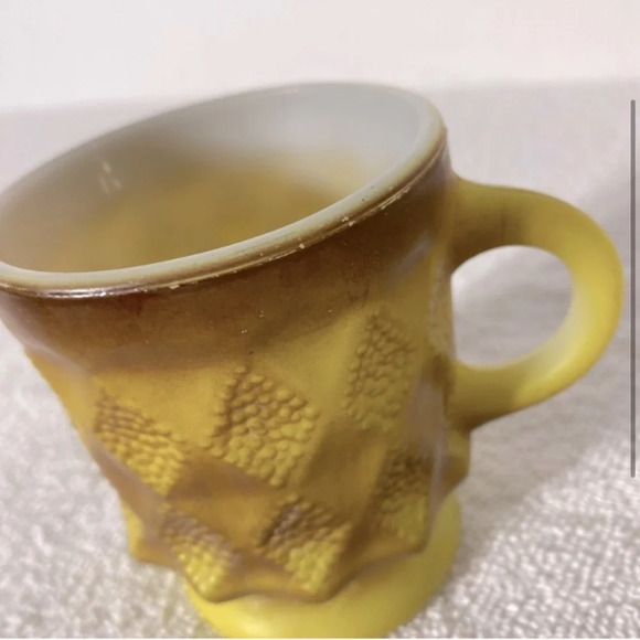 Vintage Anchor Hocking  Fire King Yellow Brown Textured Diamond Kimberly Mug - Picture 2 of 11